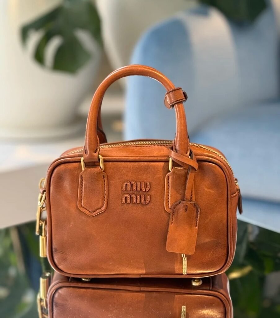 MIU MIU Aventure 迷你手提包 棕色