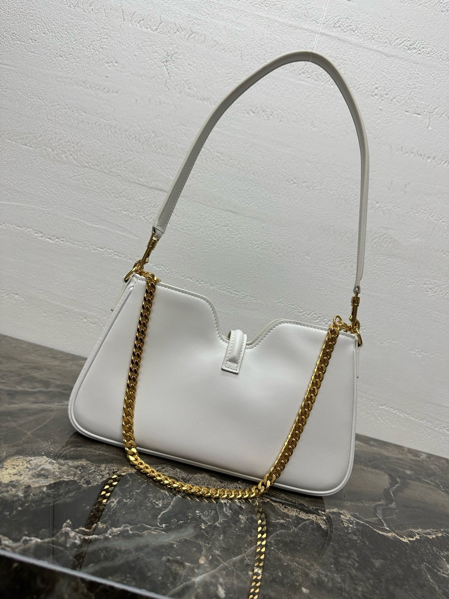 CELINE CAMILLE 16 SOFT 肩背包 米白色光滑小牛皮:圖片 3