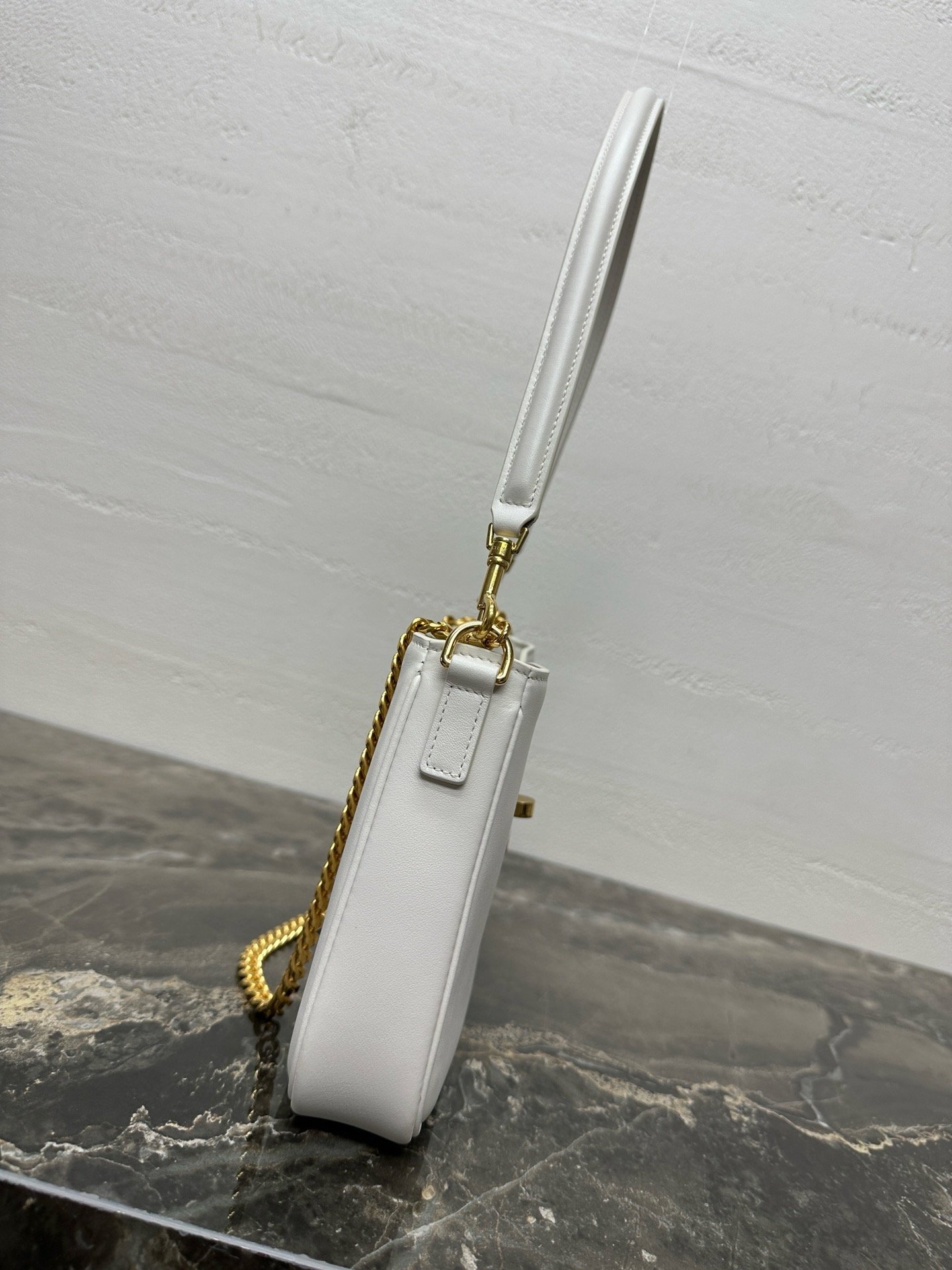 CELINE CAMILLE 16 SOFT 肩背包 米白色光滑小牛皮:圖片 4