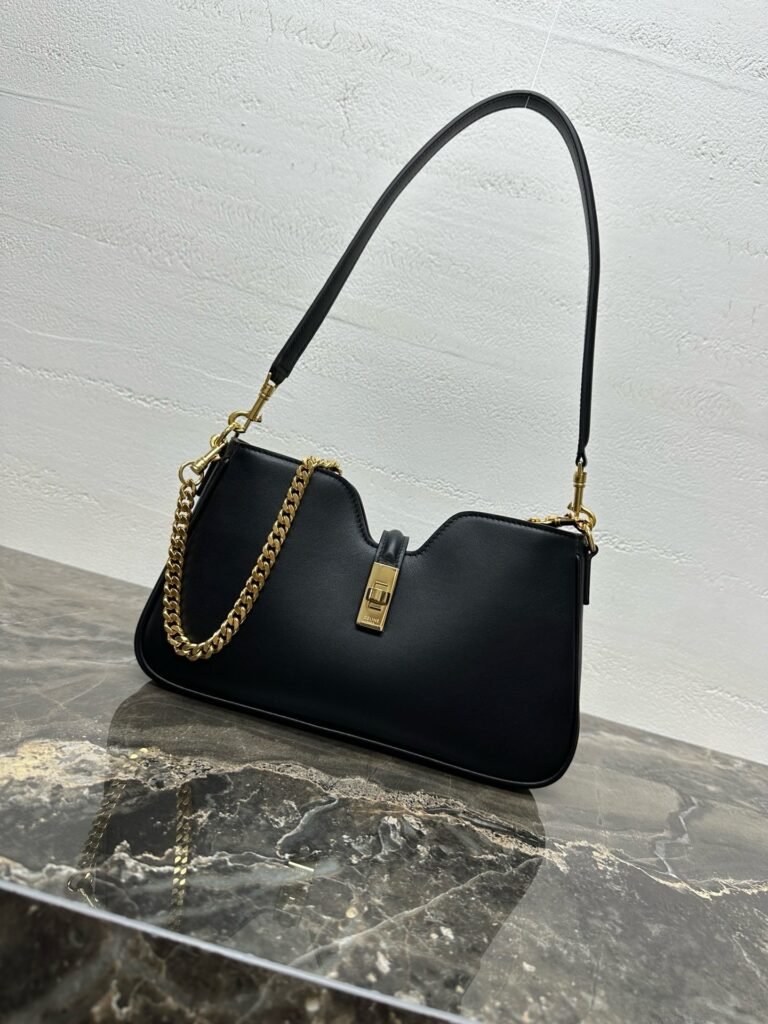 CELINE CAMILLE 16 SOFT 柔軟肩背包 黑色亮面小牛皮