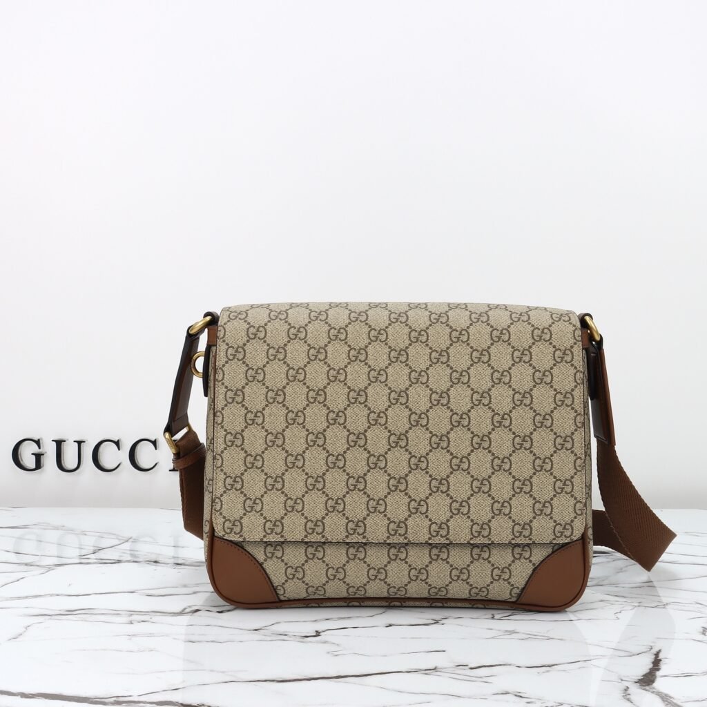 GUCCI GG Supreme 郵差包