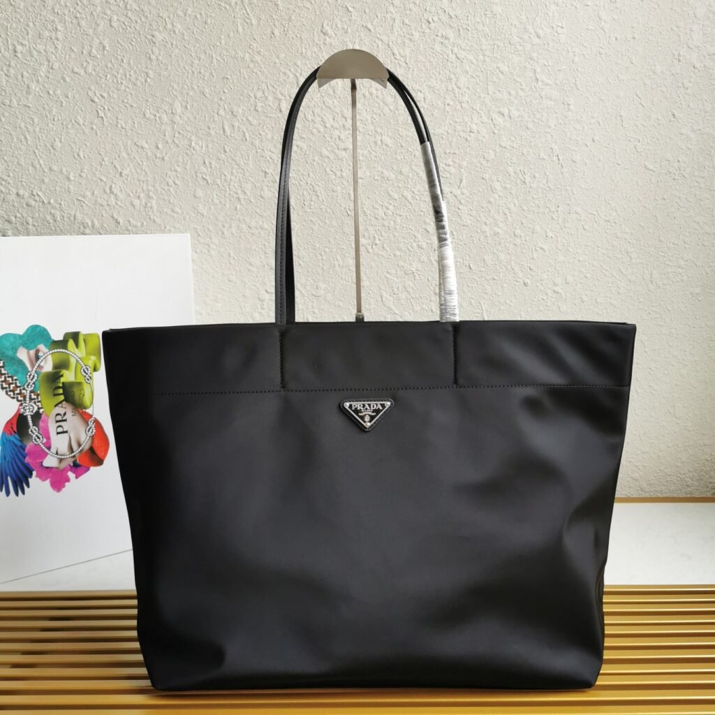 PRADA Re-Nylon 再生尼龍托特包 黑色