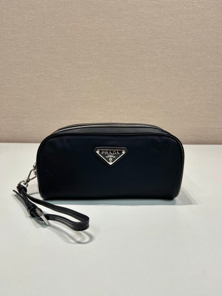 PRADA Re-Nylon 手拿包