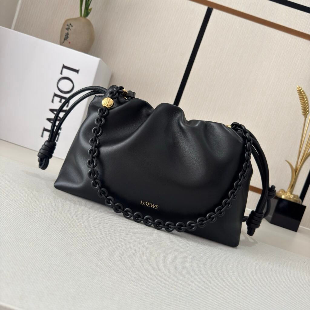 LOEWE Flamenco 迷你抽繩手拿包 黑色